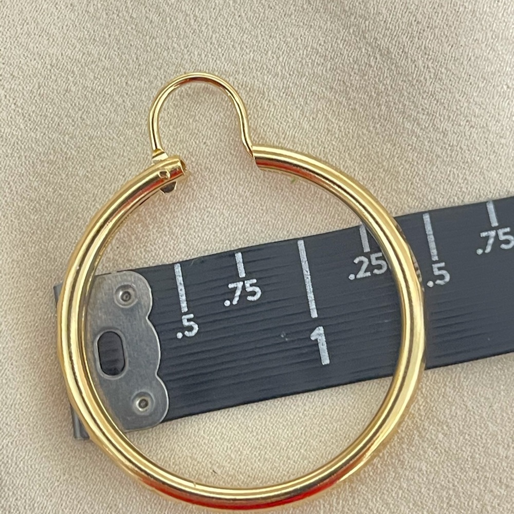 18k Gold Filled Diamond Cut Hoop Earrings - Picture 4 of 4
